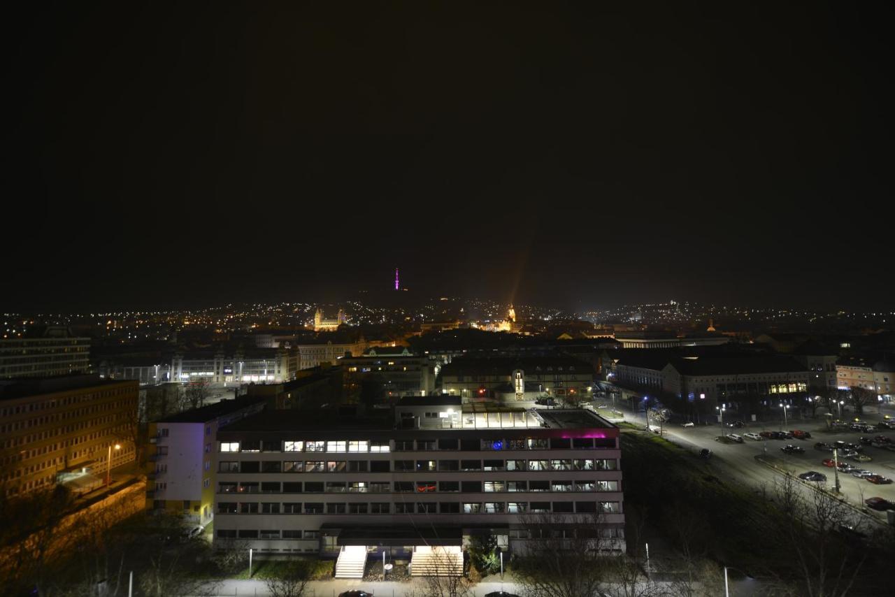 Panorama City Apartman Pécs Exterior foto