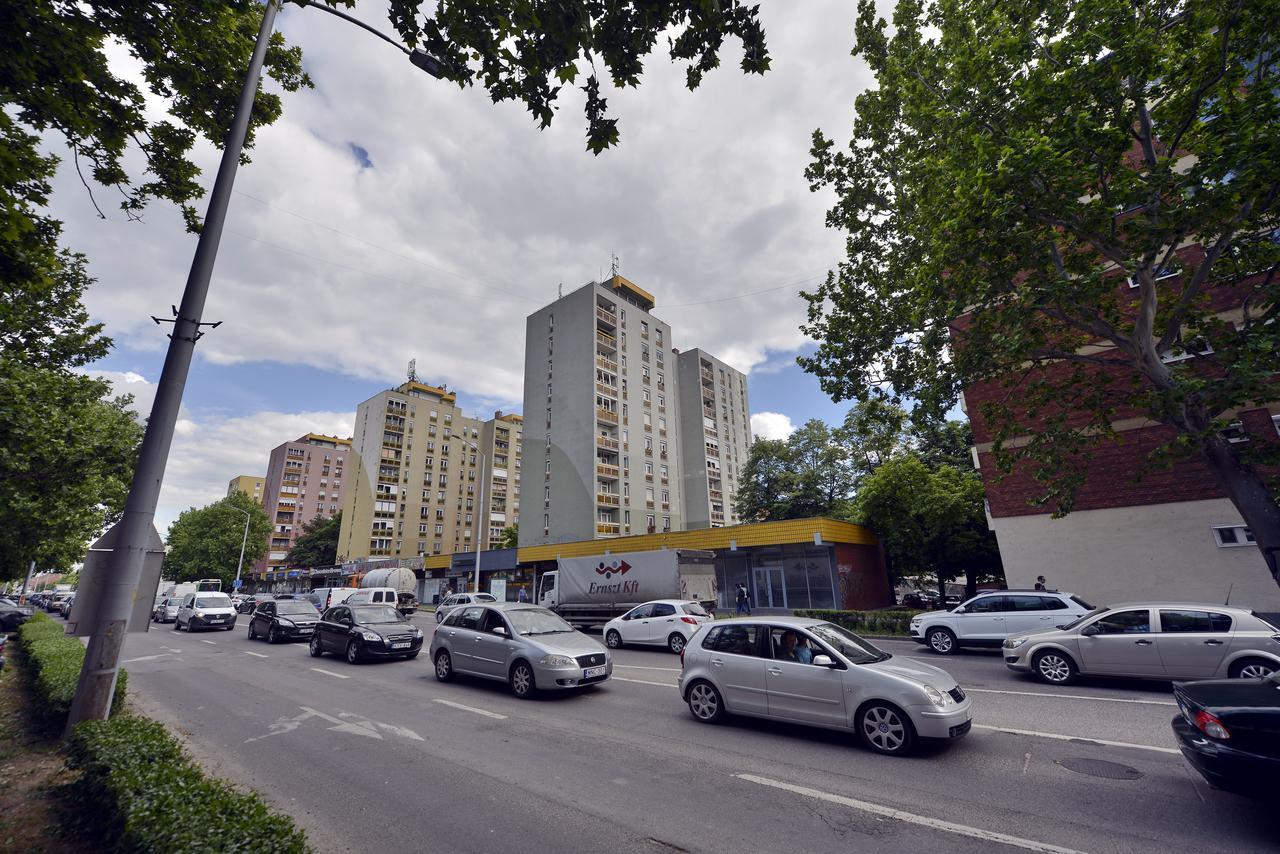 Panorama City Apartman Pécs Exterior foto